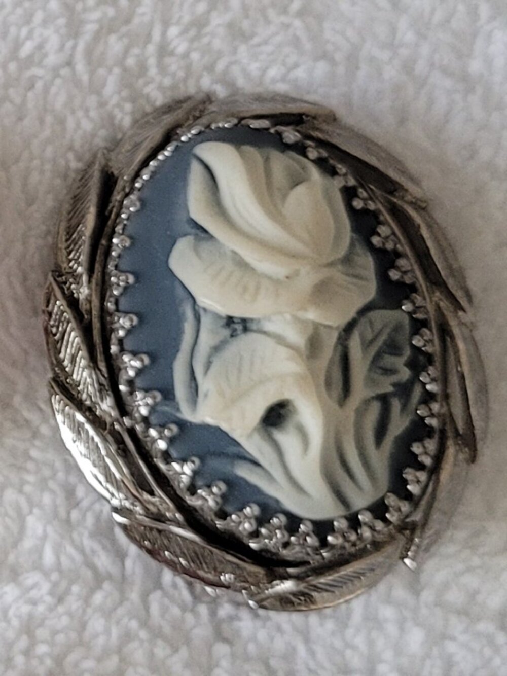 Whiting & Davis Floral Cameo Earrings - Picture 4 of 4